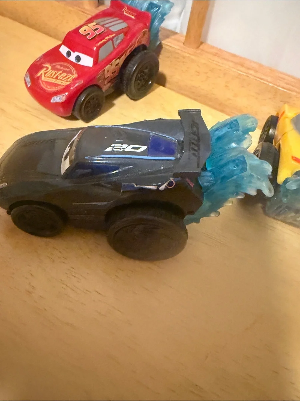 DISNEY PIXAR CARS - Splash Racers - LIGHTNING MCQUEEN, JACKSON STORM, CRUZ